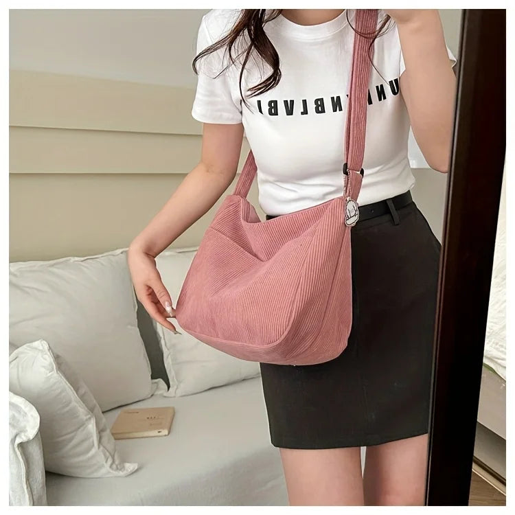 Sac à bandoulière en velours côtelé